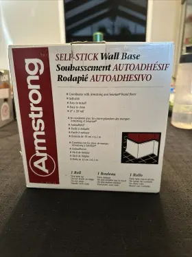 042369004091 ARMSTRONG Stick Wall Base Roll