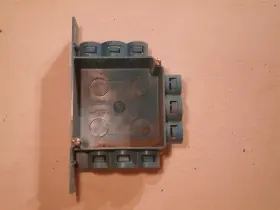 A5329DE CARLON Square Ent Outlet Switch Box Bracket