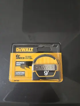 DWHT33028 DEWALT Magnetic Pocket Tape