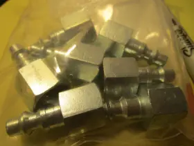 430018 DYNAFLO Npt Female Steel Interchange Plug