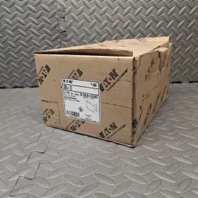 BB4-23 EATON Line Outlet Box Studs Pack