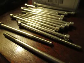 0917964 FASTENAL Socket Head Cap Screws Steel #2