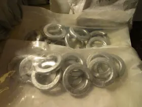1133786 FASTENAL Dipped Galvanized Finish Split Lock Washer