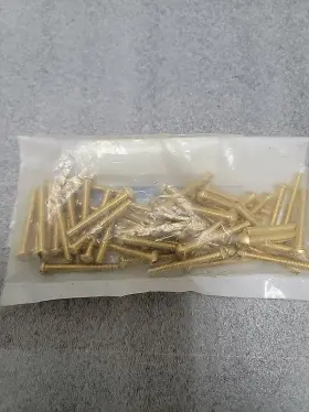 1175577 FASTENAL Round Head Screw