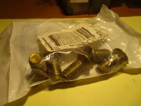 1175672 FASTENAL Flat Head Screw
