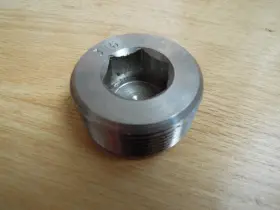 922205741 FASTENAL Steel Pipe Fitting Hex Socket Countersunk