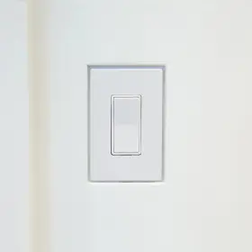 LT-1GANGPLT FITTES Flush Drywall Receptacle Mount Lite