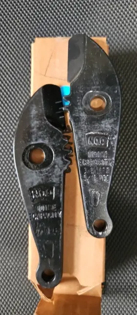 0012NE HK PORTER Apex Tools Box Bnj