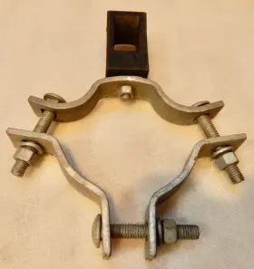 C2070144 HUBBELL Mast Wireholder Clamp Power