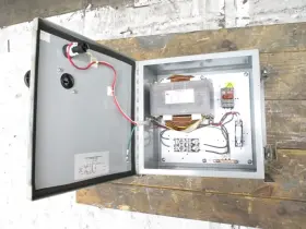 KNOX090032649-GPFS-01LOU INDUSTRIAL MRO Daykin Electric Unmp #3