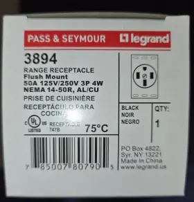 3894 LEGRAND Receptacle