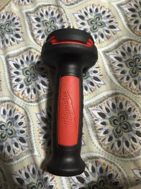 Milwaukee 304057 Anti Vibration Side Handle - Grinder