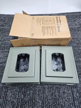 M00031002300 MOUNTMASTER Electrical Mounting Block