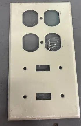 84564 MULBERRY Receptacle