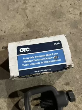 6676 OTC Wiper Arm Puller Remover #2