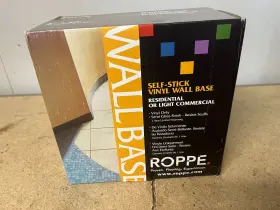 HC40C51S100 ROPPE Stick Wall Cove Base