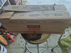 LRU28Z SIMPSON Tie Galvanized Rafter Hanger