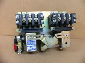 8736-B04 SQUARE D Reversing Starter Set