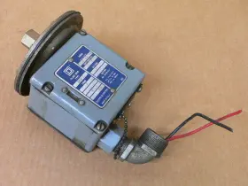 9016-BMW2 SQUARE D Pressure Switch