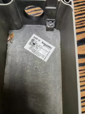 G39203 TELEMECANIQUE Xapg Control Station Hole Enclosure #2
