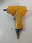 Uryu U-900 Pneumatic Nutrunner 1/2"-drive. Fixed Price $18.00.